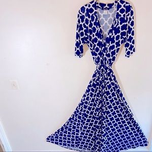 Plus size. Maxi wrap dress. Long, flowing attention getter. Blue and white. 3XL
